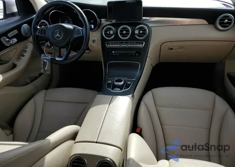 2018 Mercedes-Benz Glc 300 4Matic z USA, uszkodzony, nr VIN WDC0G4KB2JV102108